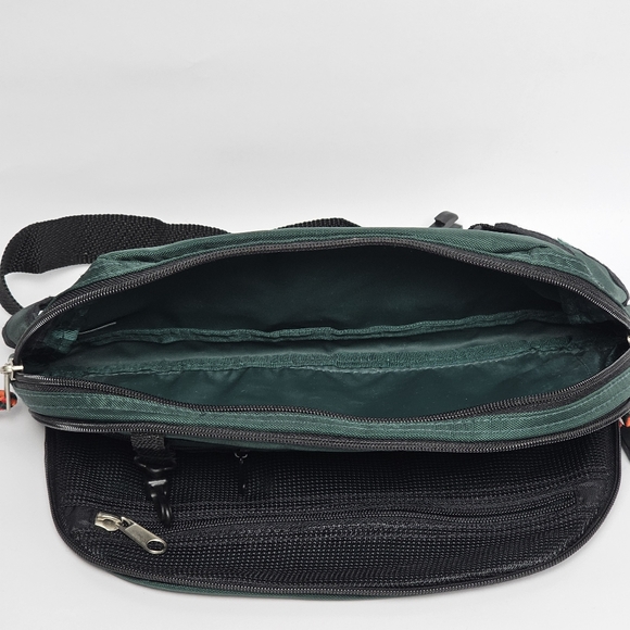 G.H. Bass and Co. Vintage Multi-Compartment Waist Bag, EUC - Picture 7 of 8